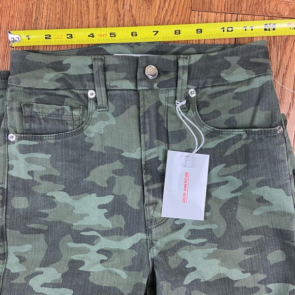Good American Good Waist jeans, Camo Print, NWT, size 0/25 - Picture 6 of 6